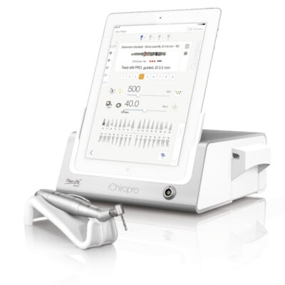 Binario Digital Equipo y Suministros Dentales 7 Herramienta digital para odontología con pantalla táctil y accesorios, utilizada en equipos y suministros dentales de alta tecnología en Costa Rica.