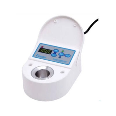 Impulsor de radiografía dental portátil con pantalla digital y botones de control para diagnóstico preciso.