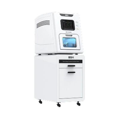 Equipo de esterilización dental en color blanco con pantalla digital y compartimento de carga, ideal para clínicas dentales y suministros odontológicos.